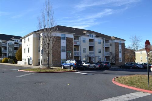apt-303-510 Davis Mills Dr, Harrisonburg, VA, 22801-6425 | Card Image