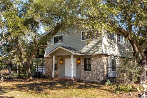 510 Red Oak Woods, Canyon Lake, TX, 78133-5165 | Card Image