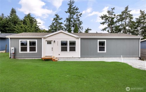 4359 Childrens Ave, Oak Harbor, WA, 98277-9573 | Card Image
