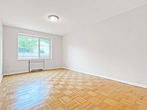 107-990 Avenue Road, York, ON, M5P2K8 | Card Image