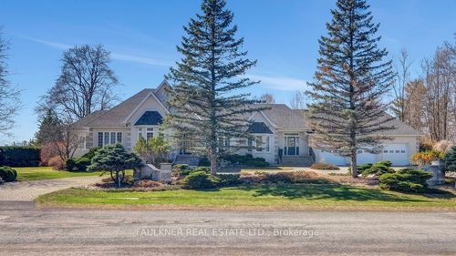945 Fieldown St, Cumberland, ON, K4C1B9 | Card Image
