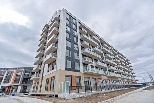 907-6 David Eyer Rd, Richmond Hill, ON, L4S0N5 | Card Image
