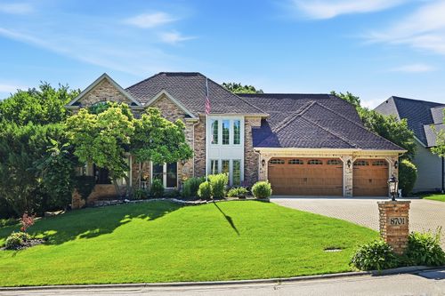 8701 Lake Ridge Dr, Darien, IL, 60561-8429 | Card Image