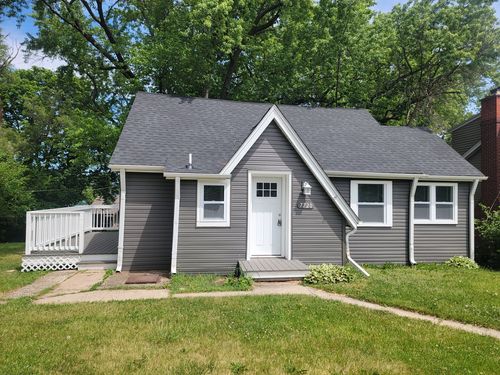 7720 Brook Dr, Wonder Lake, IL, 60097-9306 | Card Image