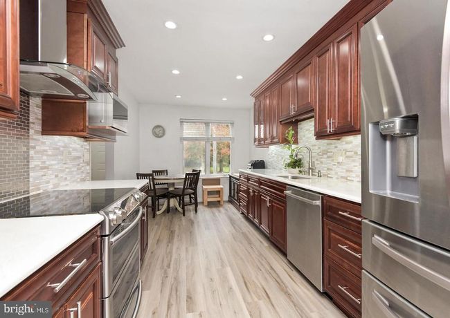 158 Kingsland Cir, Townhouse with 4 bedrooms, 3 bathrooms and null parking in Monmouth Junction NJ | Image 4