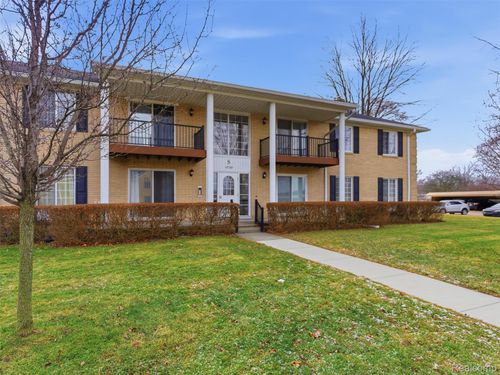 87-11720 Ina Dr, Sterling Heights, MI, 48312-5014 | Card Image