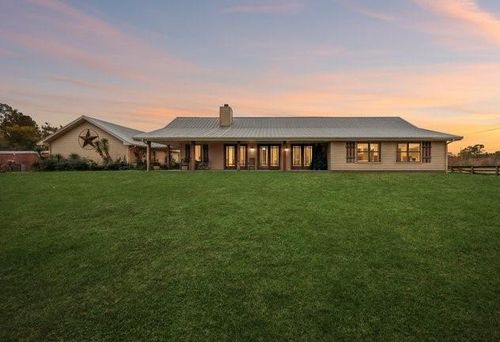 25202 Highway 105, Sour Lake, TX, 77659-9292 | Card Image