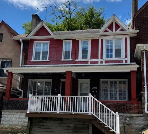 211 Chesterfield Rd, Oakland, PA, 15213-2515 | Card Image