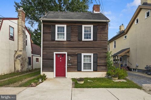 19 S Main St, CAMDEN, DE, 19934-1318 | Card Image