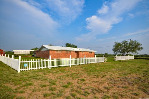 2923 Fm 186, Carrizo Springs, TX, 78834 | Card Image