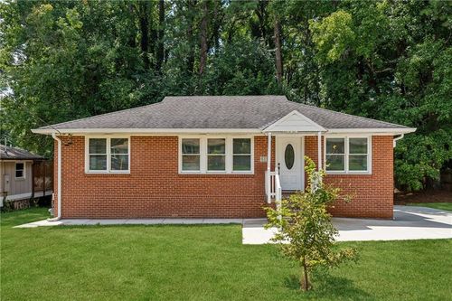 690 Green Acres Rd Se, Smyrna, GA, 30080-1412 | Card Image