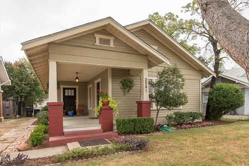 2241 W Rosedale St S, Fort Worth, TX, 76110-1139 | Card Image