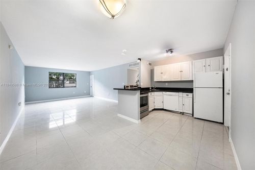 apt-2g-9020 Ne 8th Ave, Miami Shores, FL, 33138-3280 | Card Image