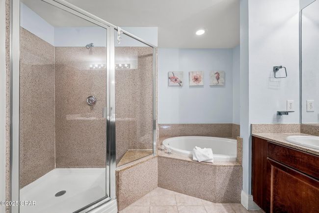 501 - 9860 S Thomas Dr, Condo with 3 bedrooms, 3 bathrooms and null parking in Panama City Beach FL | Image 15