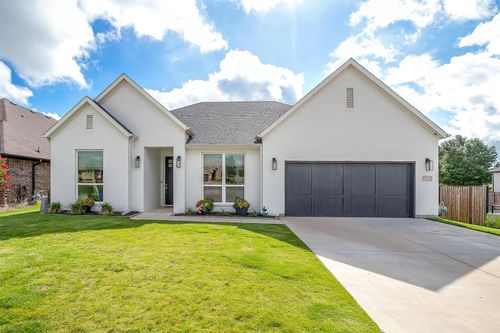 7233 Tour Trl, Benbrook, TX, 76126-1003 | Card Image