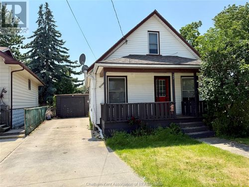 22 Minnie St, Wallaceburg, ON, N8A1S4 | Card Image