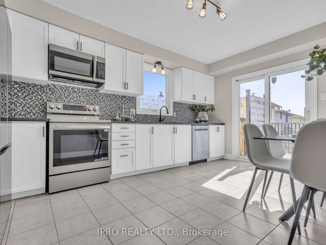 626 Deerhurst Dr, House other with 3 bedrooms, 3 bathrooms and 4 parking in Burlington ON | Image 6