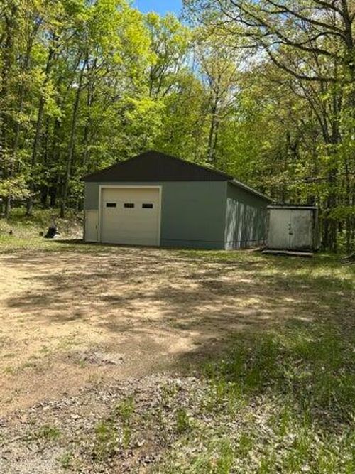 8047 W 10 1/2 Mile Rd, Irons, MI, 49644-8404 | Card Image