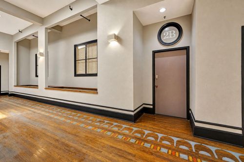 2b-2119 Strand St, Galveston, TX, 77550-1632 | Card Image