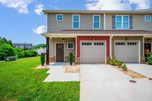 1229 Commonwealth Cir, Forest, VA, 24551-2465 | Card Image