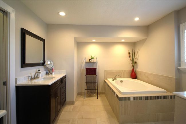 130 Water Oak Way, House other with 4 bedrooms, 3 bathrooms and null parking in OLDSMAR FL | Image 67