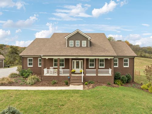 3885 Stonecrest Dr, Columbia, TN, 38401-8655 | Card Image