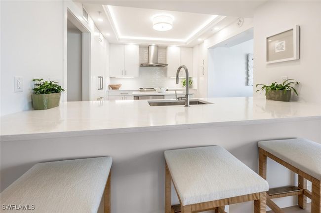 APT-702 - 4021 Gulf Shore Blvd N, Condo with 3 bedrooms, 3 bathrooms and null parking in NAPLES FL | Image 17