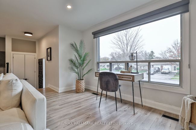 183 Willowridge Rd, House attached with 4 bedrooms, 2 bathrooms and 2 parking in Etobicoke ON | Image 5