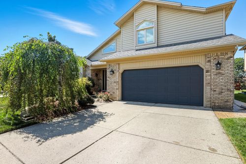 48409 Presidential Dr, Macomb, MI, 48044-1981 | Card Image