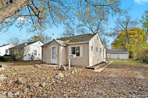 24266 Eureka Ave, Warren, MI, 48091-1702 | Card Image