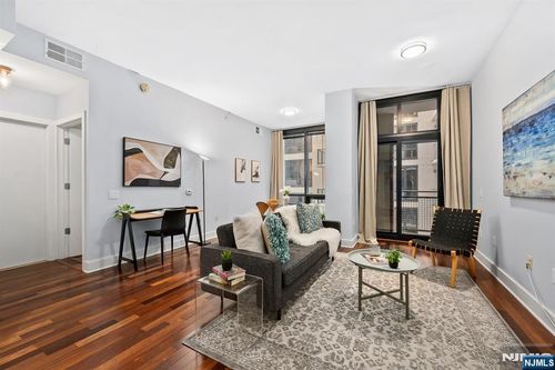 159 2nd St, Jersey City, NJ, 07302-3015 | Card Image