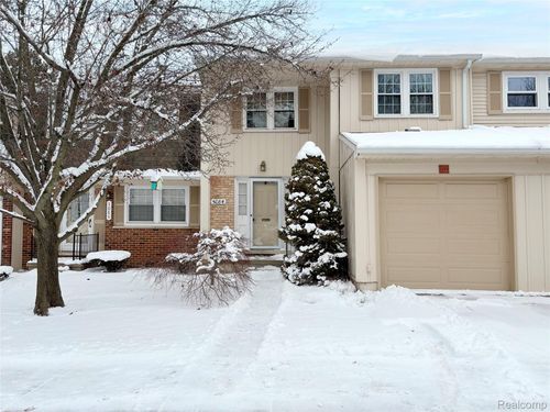 5084 Buckingham, Troy, MI, 48098-2602 | Card Image