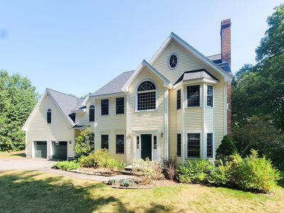 10 Hyde Park Circle, House other with 4 bedrooms, 2 bathrooms and null parking in Londonderry NH | Image 3