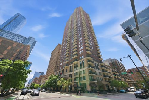 2901-41 E 8th St, Chicago, IL, 60605-2438 | Card Image