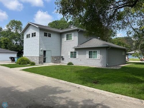 303 16th St S, Moorhead, MN, 56560-3089 | Card Image