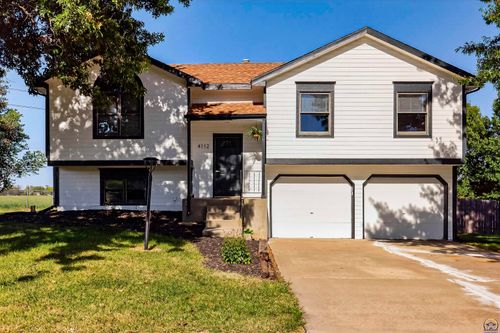 4112 Se Illinois Ave, Topeka, KS, 66609-1549 | Card Image