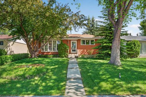 740 Hunterston Cres Nw, Calgary, AB, T2K4N2 | Card Image