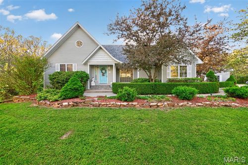 23233 Paradise Dr, Lebanon, MO, 65536-5128 | Card Image
