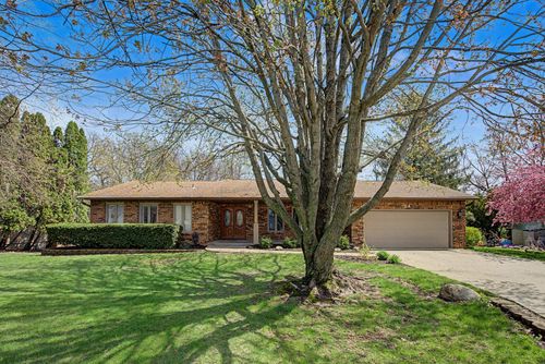 24 Lori Lane Ct, Geneseo, IL, 61254-9582 | Card Image