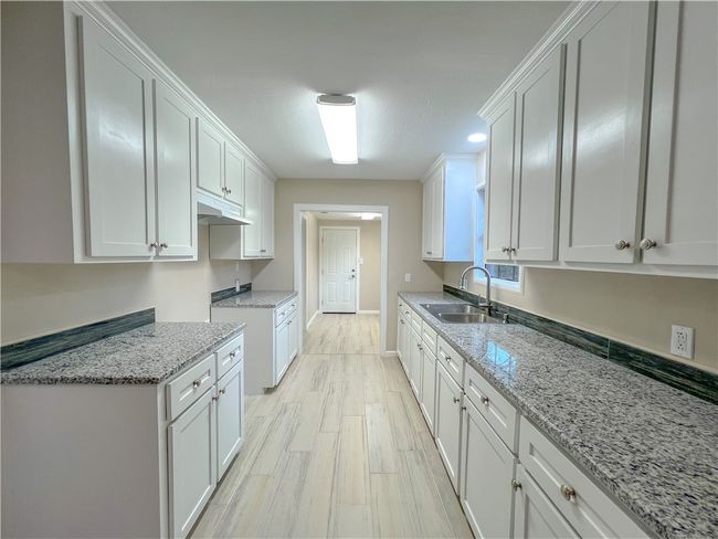 201 Monterrey St, House other with 4 bedrooms, 2 bathrooms and null parking in Alice TX | Image 8