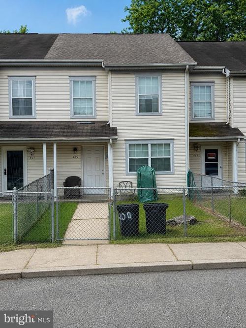 409 Calvert St, Chestertown, MD, 21620-1101 | Card Image