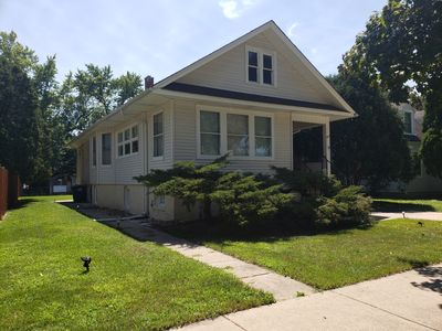 843 Walter Avenue, House other with 2 bedrooms, 1 bathrooms and 2 parking in Des Plaines IL | Image 3