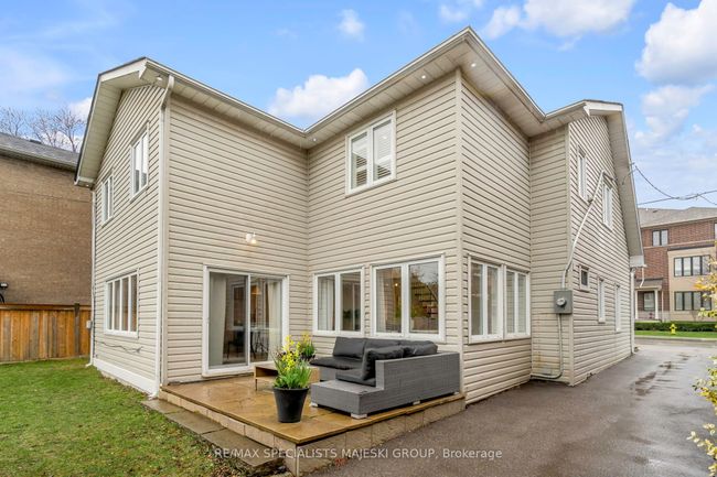23 Carnation Ave, House other with 5 bedrooms, 3 bathrooms and 4 parking in Etobicoke ON | Image 42