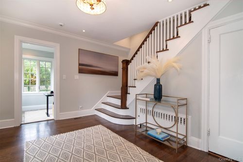 46 Dellwood Rd, Yonkers, NY, 10708-2018 | Card Image