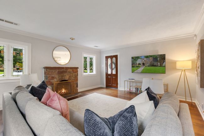 Stone fireplace | Image 13