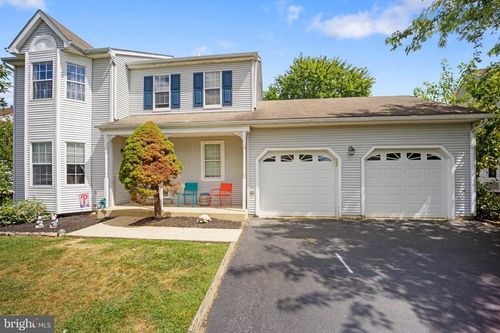 107 Romaine Way, ASTON, PA, 19014-2272 | Card Image