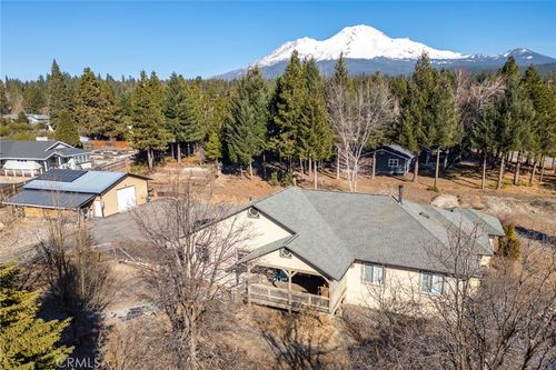 2620 Fryers Way, Mount Shasta, CA, 96067-9685 | Card Image