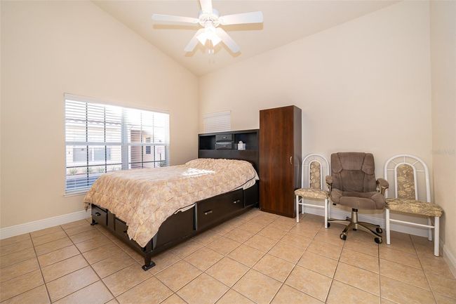 A-4 - 204 David Walker Dr, Condo with 2 bedrooms, 2 bathrooms and null parking in TAVARES FL | Image 4