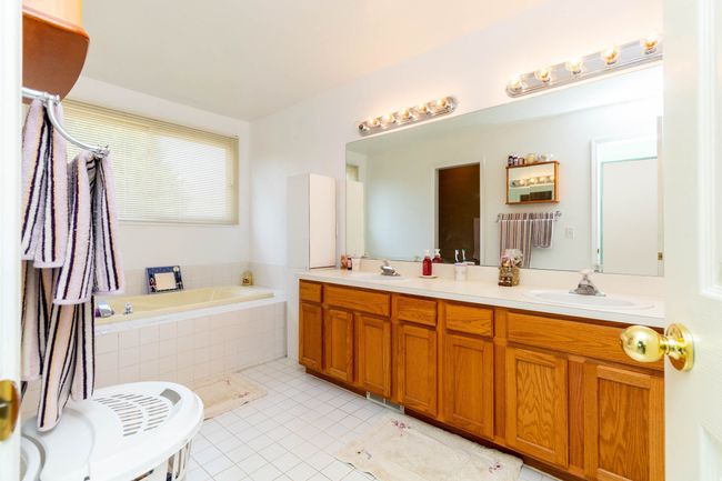670 Highlands Dr, House other with 4 bedrooms, 4 bathrooms and null parking in Canton MI | Image 27