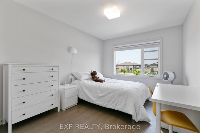 244 Shuttleworth Dr, House attached with 3 bedrooms, 3 bathrooms and 1 parking in Gloucester ON | Image 34